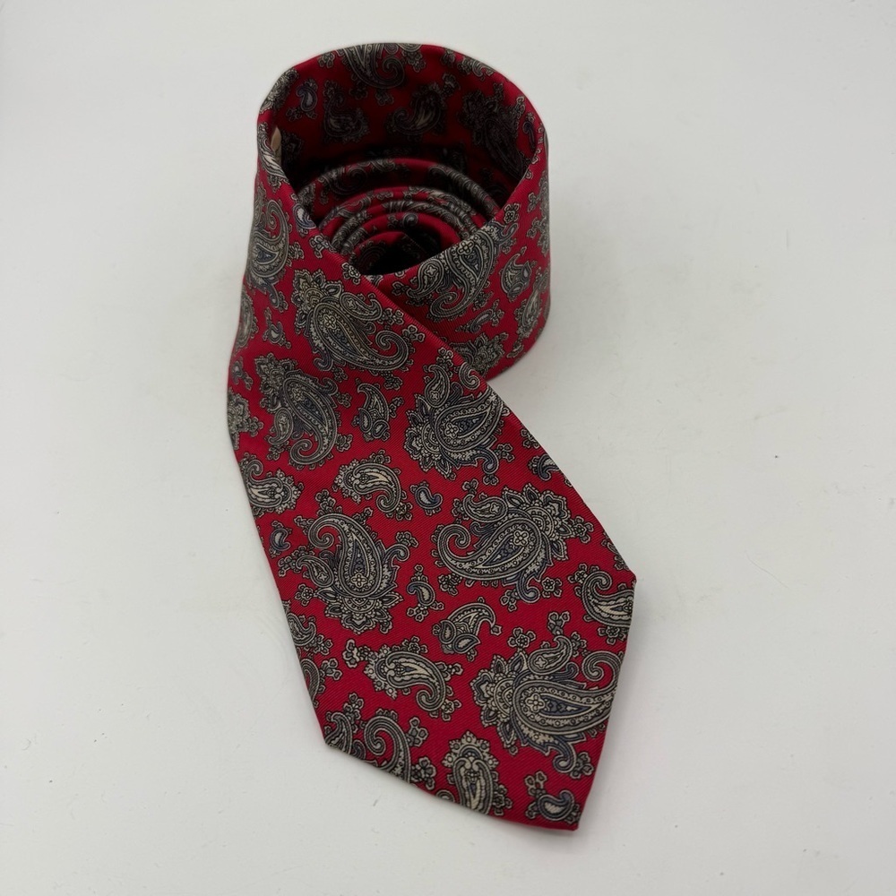 Mallory & Church Paisley Silk Tie Mens Red Gray Necktie 3x60 USA Made